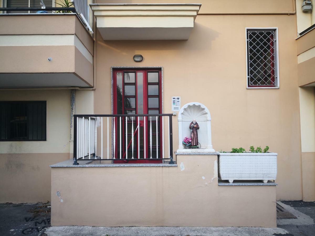House Of Flowers Villa Pompei Exterior photo